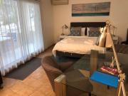 Luminous, street view studio, excellent location