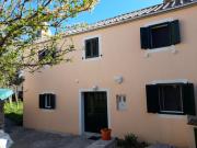 Holiday house Jasna in island center