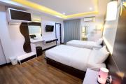 Top Hat Yai