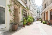 Charming small Duplex Heart of Paris Charming small Duplex Heart of Paris