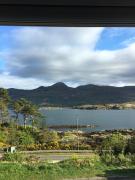 Lochalsh View, Kyle, 1 Mile to Skye