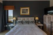 Top Kenton-on-Sea
