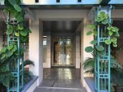 Quiet flat next to the beach