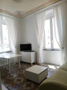 Top Chiavari