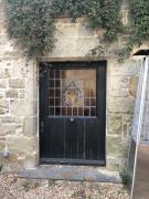 Snobs and Rebels Apartments