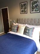 1. Stylish Private Double Room Near Manchester City Centre 1. Stylish Private Double Room Near Manchester City Centre