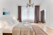 The Dancing House Residence, Two Bedroom Apartment with Balcony near river!