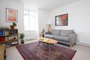 Bright 2 bedroom Apt - Great location - Free Parking Bright 2 bedroom Apt - Great location - Free Parking
