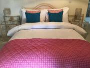 The Stable Loft, Llwynhelig Manor