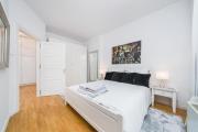 Spacious luxury SZPITALNA apartment next to The Main Market by Homeclick Spacious luxury SZPITALNA apartment next to The Main Market by Homeclick