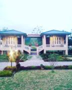 Top Sauraha
