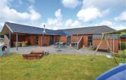 Three-Bedroom Holiday Home In Vinderup