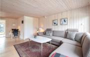 Three-Bedroom Holiday Home In Juelsminde
