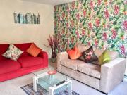 Homely & Cosy 3 Bed Birch Close House with Free Parking, Garden & Sleeps 8