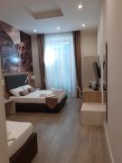 Top Naples
