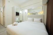 Elegant Studio at Springlake Summarecon Bekasi Apartment By Travelio