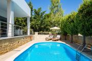 Inn Villa - Pool, BBQ, Playground & Close to Beach, By ThinkVilla