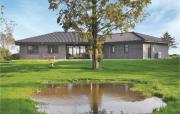 Four-Bedroom Holiday Home In Hesselager
