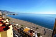 Fuengirola. Bonito apartamento en Paseo Marítimo. Espectaculares vistas al mar. Primera línea