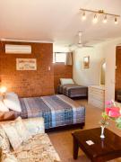 Top Pambula