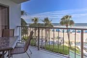 Chic Myrtle Beach Seaside Escape with Pool Access!