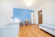 Dizzy Daisy Hostel