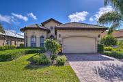 Lavish Naples Resort Villa Private Pool and Hot Tub
