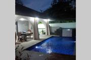 Villa Rosa with Private Pool and Jacuzzi 100m to beach
