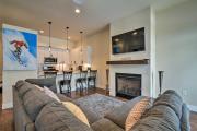Modern Winter Park Ski Condo Near the Ski Shuttle!