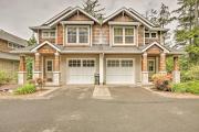 Spacious Family Townhome Walk to Beach and Downtown