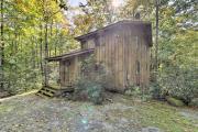 Cabin w 3 Acres, Tennis Courts: By 4 Ski Mtns