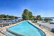 Lake Keowee Resort Condo Pool, Beach, Golf Access
