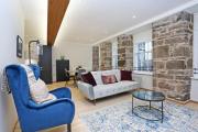 JOIVY Beautiful 2 bed flat on the Royal Mile