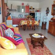 Casa vacanze Antonella Pula a 750mt dal centro.