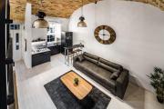 Spacious Loft in the Heart of Downtown Spacious Loft in the Heart of Downtown