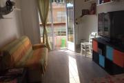 Grand F2 60mq centre Antibes, proche plages, commerces, 2 balcons, parking, train, bus, deco vintage, pet friendly