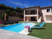 Villa Madysan St Aygulf, piscine privée chauffée, jardin, 900m de la mer Villa Madysan St Aygulf, piscine privée chauffée, jardin, 900m de la mer