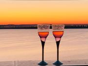 LAKE VIEW Summerland Apartment