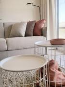 Léonie met parking Léonie met parking