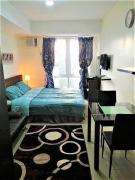 Studio Condominium - Short and Long Term Staycation