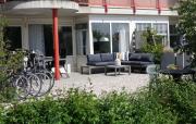 Duinzicht, ruim appartement met terras op de begane grond nabij strand