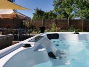 Le pavillon de lherboriste 14p jacuzzi jardin Le pavillon de lherboriste 14p jacuzzi jardin