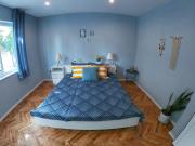 Into The BLUE, 4 guests, 5 min away from the BEACH