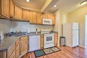 3 Mi to Lake Michigan Pet-Friendly Apt in Sawyer