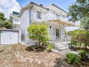 Comfortable Villa in Orebi with Garden near Seabeach