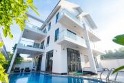 Palm Villa 29 - Villa Luxury 8Bedroom & Pool near the sea