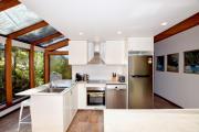 Top Leura