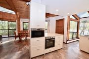 Top Leura