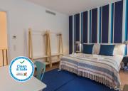 High Ceiling Duplex Apartment at Cais do Sodre