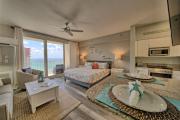 Deluxe Beachfront Studio, Shores of Panama, Oceanviews and Updated